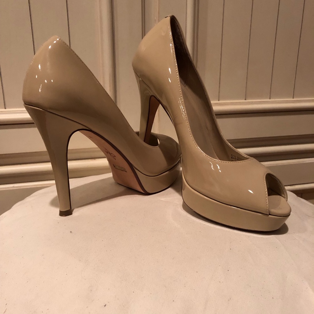 Cole Haan Nude heels!